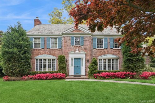 10 Westbury Rd, Garden City, NY, 11530-3104 | Card Image
