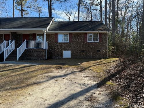 403 W 8th Ave, Raeford, NC, 28376-1952 | Card Image