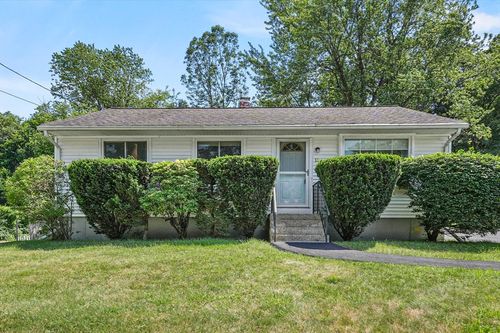11 Robin Rd, Westborough, MA, 01581-1217 | Card Image