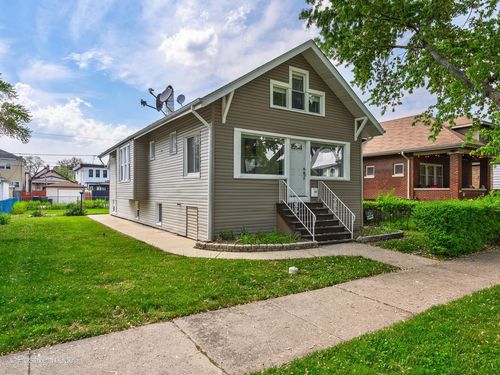827 Thomas Ave, Forest Park, IL, 60130-2007 | Card Image