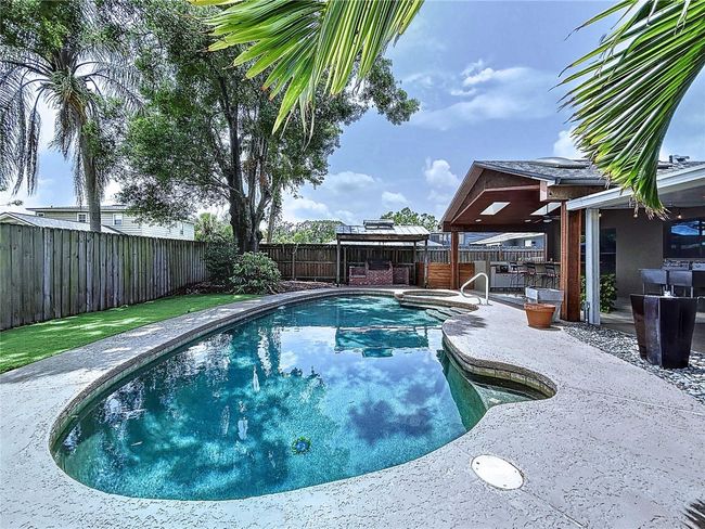 11525 Country Oaks Dr, House other with 3 bedrooms, 2 bathrooms and null parking in TAMPA FL | Image 12