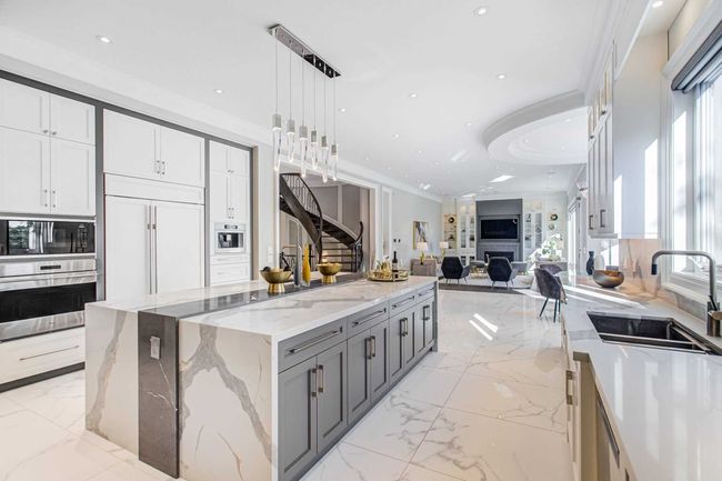 8 Cavalier Cres, House other with 5 bedrooms, 8 bathrooms and 11 parking in Thornhill ON | Image 30