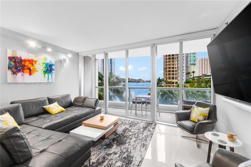 apt-417-465 Brickell Ave, Miami, FL, 33131-2496 | Card Image