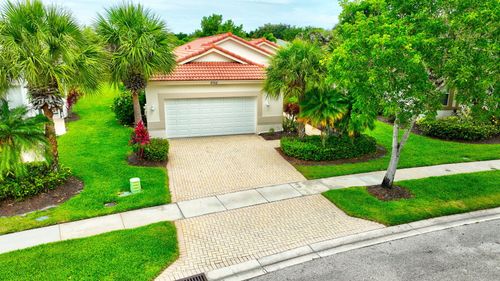 2752 Clipper Cir, West Palm Beach, FL, 33411-5182 | Card Image