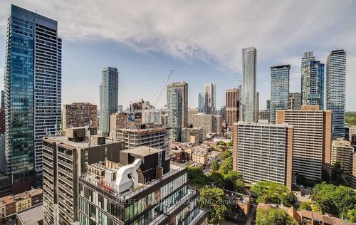 2608-28 Wellesley St E, Toronto, ON, M4Y0C4 | Card Image