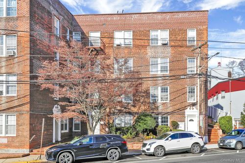 87a-1 Ash Pl, Great Neck, NY, 11021-3203 | Card Image