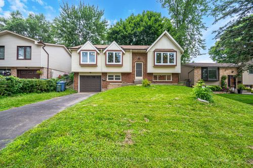 15 Woodridge Dr, Guelph, ON, N1H7E3 | Card Image