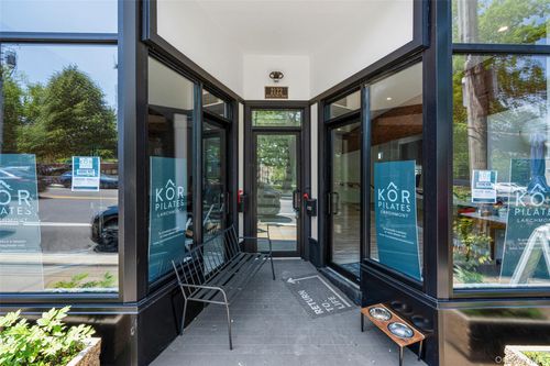 2122 Boston Post Rd, Larchmont, NY, 10538-3616 | Card Image