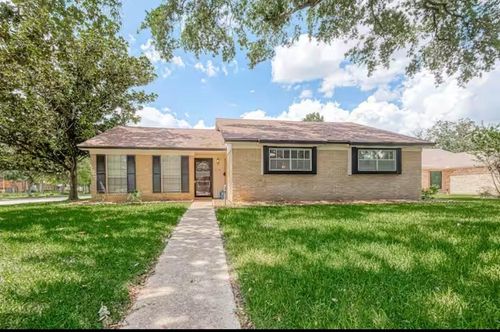 9654 Meadowland Dr, Houston, TX, 77063-3730 | Card Image
