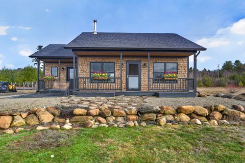 32 Sandy Ridge Lane, Searsport, ME, 04974 | Card Image