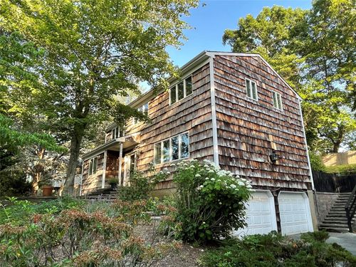 33 Pilgrim Dr, Port Jefferson, NY, 11777-1471 | Card Image