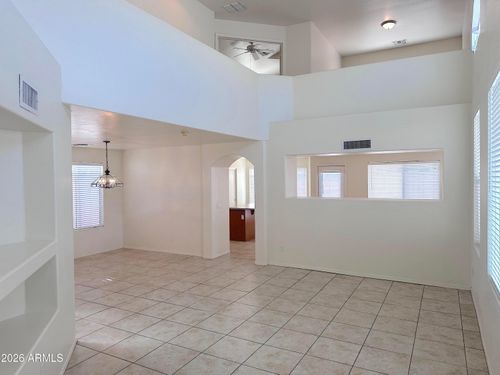 4106 E Chambers St, Phoenix, AZ, 85040-9061 | Card Image