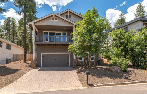 781 N Forest View Dr, Flagstaff, AZ, 86001-4817 | Card Image