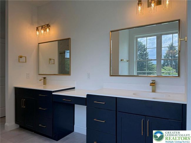 9858 Old 22, House other with 4 bedrooms, 4 bathrooms and null parking in Breinigsville PA | Image 44