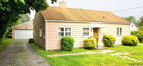 208 Sherwood Dr, Johnstown, PA, 15905-1221 | Card Image