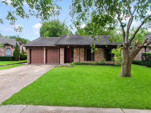 16334 Hollow Wood Dr, Houston, TX, 77090-4724 | Card Image