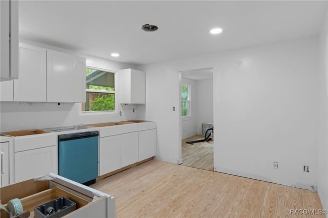 3184 N Edward Island Pt, House other with 2 bedrooms, 1 bathrooms and 1 parking in Hernando FL | Image 48