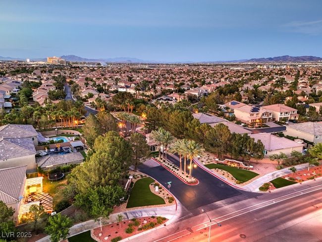 4045 Abernethy Forest Pl, House other with 6 bedrooms, 5 bathrooms and null parking in Las Vegas NV | Image 56