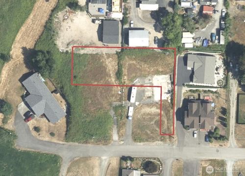 416 Comet St, Milton, WA, 98354-9622 | Card Image