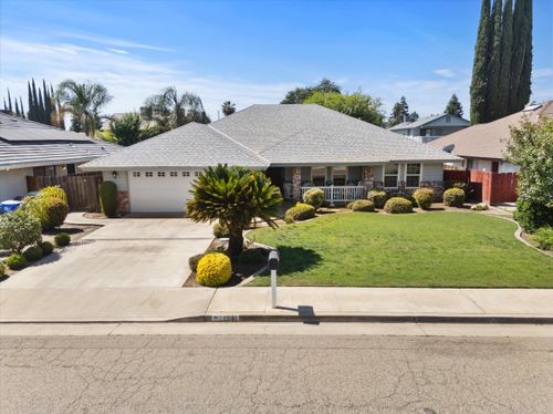 1541 W Brian Ln, Porterville, CA, 93257-1090 | Card Image