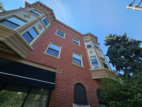3s-3800 N Wilton Ave, Chicago, IL, 60613-5017 | Card Image