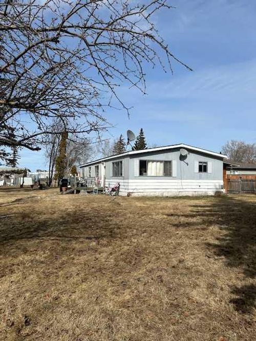 4600 53 Avenue, Grimshaw, AB, T0H1W0 | Card Image