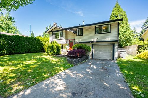 17223 61b Ave, Surrey, BC, V3S5M7 | Card Image