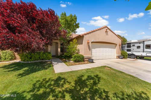 43851 37th Street, Lancaster, CA, 93536 | Card Image