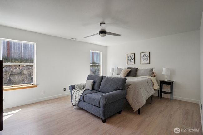 Light and bright with East facing windows | Image 15