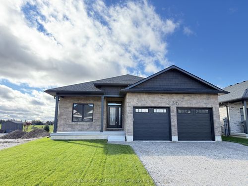 236 Henry St, Mitchell, ON, N0K1N0 | Card Image