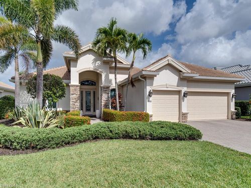 16083 Parque Ln, NAPLES, FL, 34110-2815 | Card Image