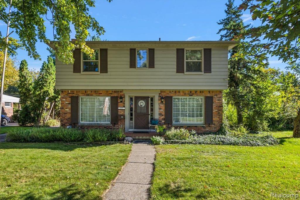 Madison St, Beverly Hills, MI 48025 #1