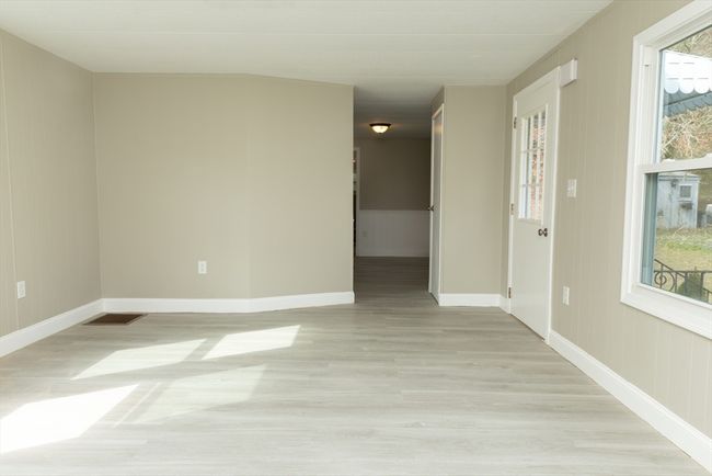7 Silver Birch Ln, House other with 2 bedrooms, 2 bathrooms and 5 parking in Kingston MA | Image 7