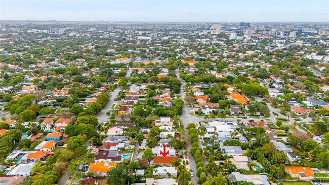 426 Sw 26 Th Rd, House other with 4 bedrooms, 3 bathrooms and null parking in Miami FL | Image 47