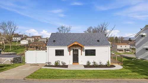 1216 Eckert Rd, Monaca, PA, 15061-1047 | Card Image