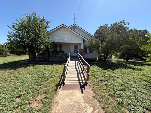 1903 N 6th St, Ballinger, TX, 76821-2558 | Card Image