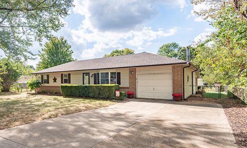 703 Aspen Ct, Nixa, MO, 65714-9273 | Card Image