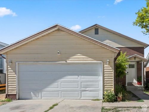 4706 Roundtable Rd, West Valley City, UT, 84120-6625 | Card Image