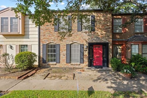 6334 Ivanhoe Ln, Beaumont, TX, 77706-6019 | Card Image