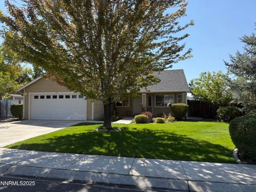 723 Hornet Dr, Gardnerville, NV, 89460-8324 | Card Image