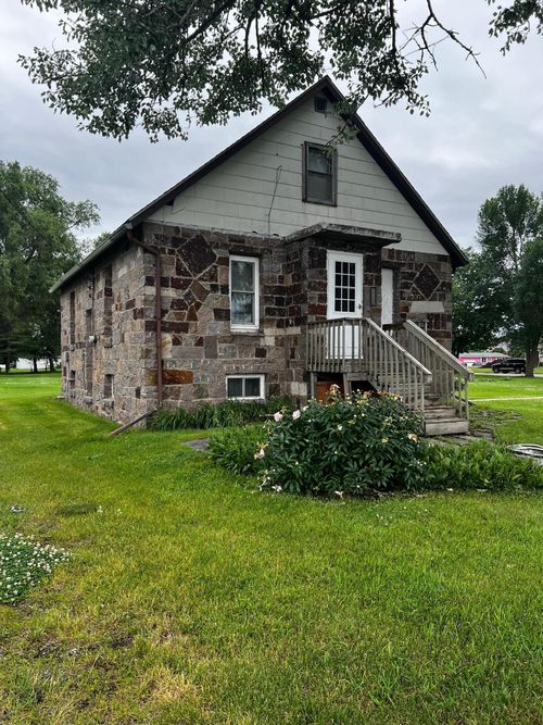 101 1st St, Bellingham, MN, 56212 | Card Image