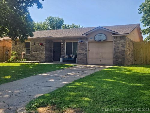 506 W 149th St S, Glenpool, OK, 74033-4367 | Card Image