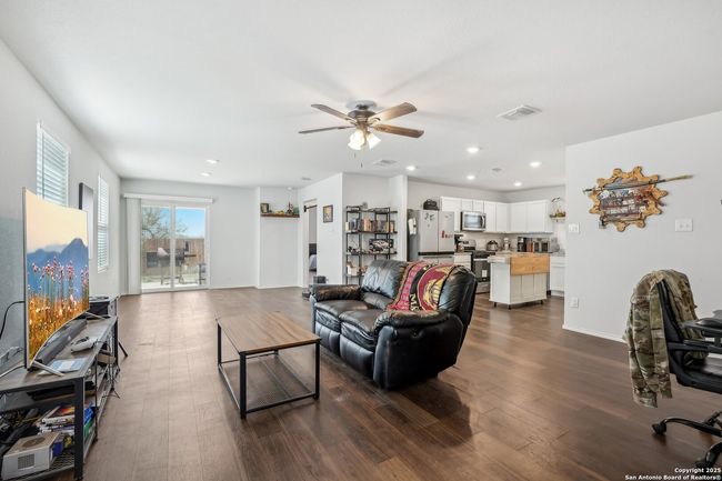 5431 Frederick Blf, House other with 3 bedrooms, 2 bathrooms and null parking in Von Ormy TX | Image 6