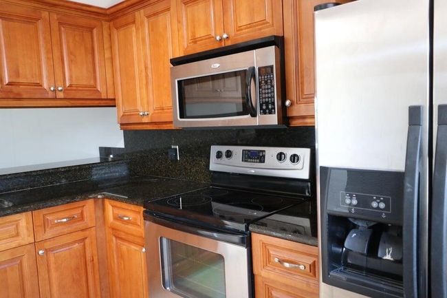 APT-401 - 3507 Village Blvd, Condo with 2 bedrooms, 2 bathrooms and null parking in West Palm Beach FL | Image 10