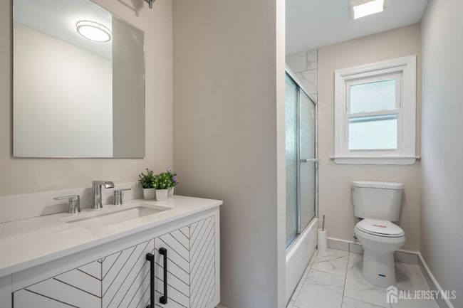 34 Hershey Rd, House other with 4 bedrooms, 3 bathrooms and null parking in East Brunswick NJ | Image 21