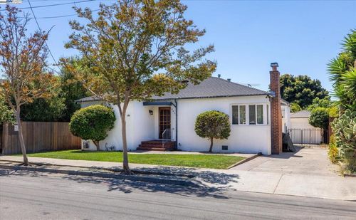 449 Pershing Dr, San Leandro, CA, 94577-2768 | Card Image