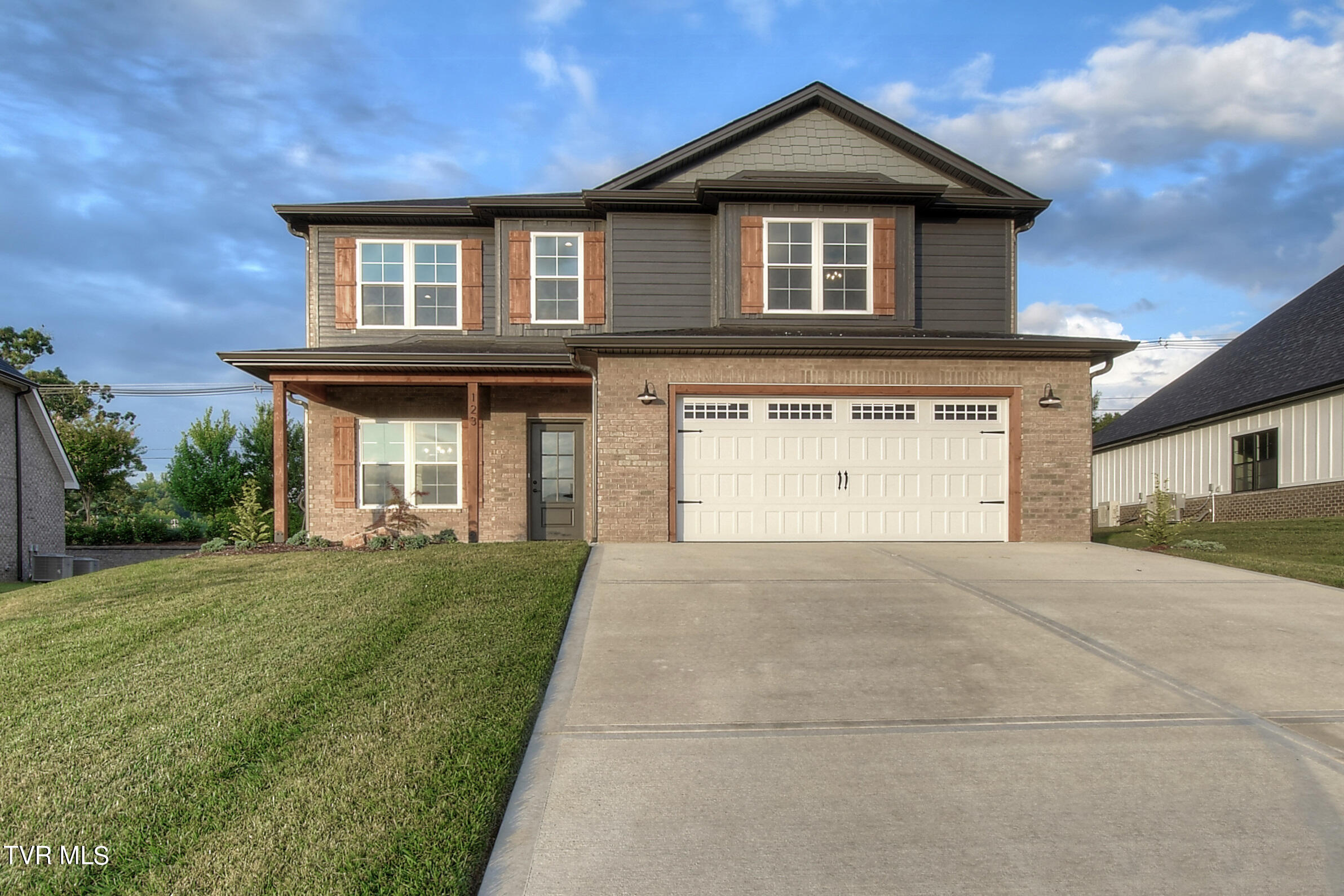 Tanners Cv, Johnson City, TN 37615