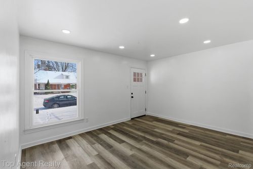 23089 Brittany Ave, Eastpointe, MI, 48021-1849 | Card Image