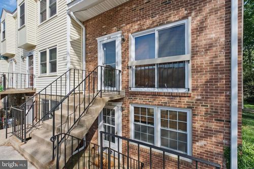 62b-62 N Bedford St, ARLINGTON, VA, 22201-1153 | Card Image