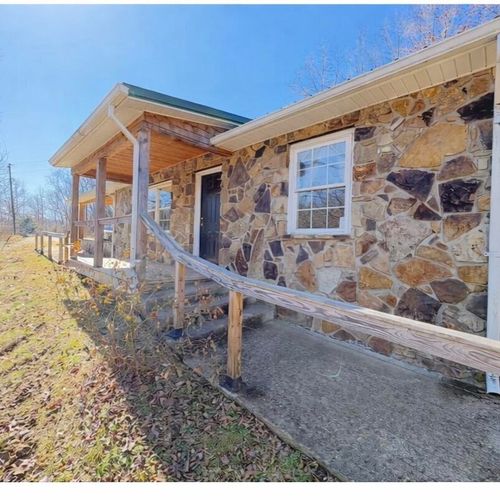 8209 N Ky 11, Green Road, KY, 40946-6505 | Card Image